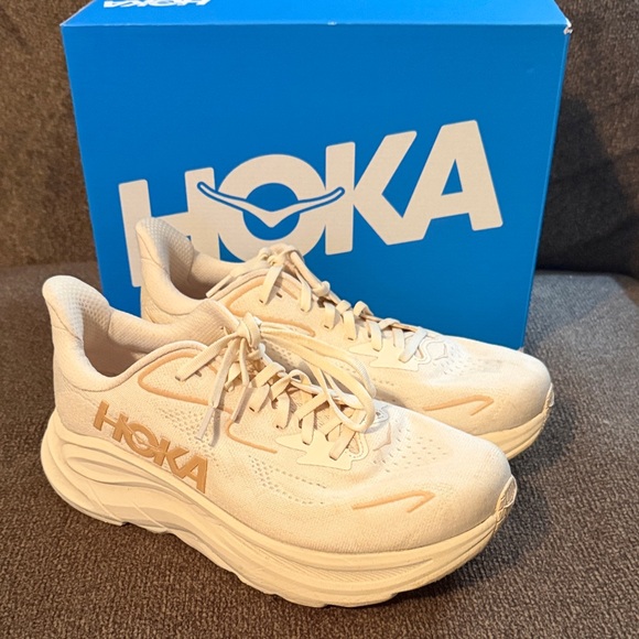 HOKA Clifton 10 (Wide Width) - Picture 1 of 6